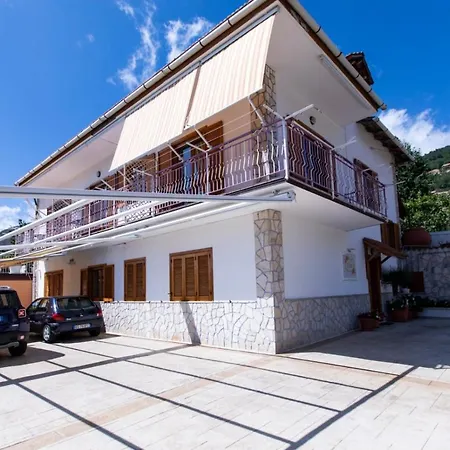 Couette-café Sant'anna 3*